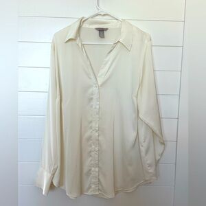 H&M woman’s silk blouse